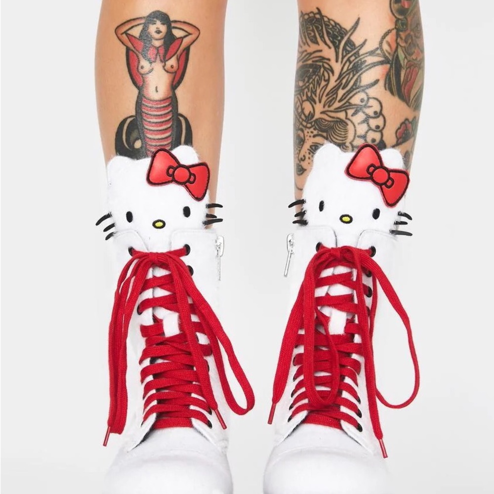 Rare: HELLO KITTY X DOLLS KILL boots ❤️ limited edition ❤️ NWT ❤️ NO LONGER SOLD